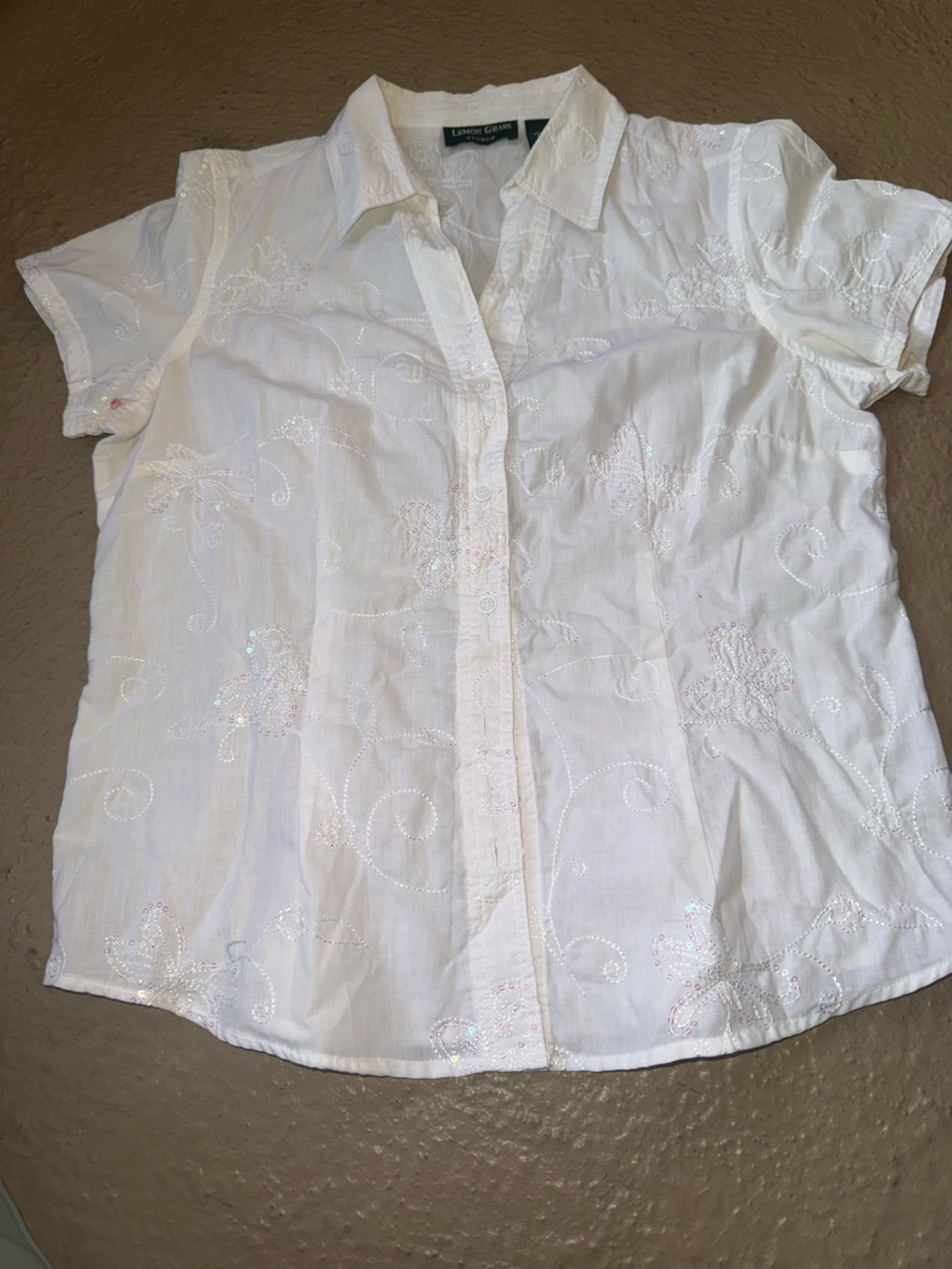 Lemon Grass vintage Rare White Embroidered Short-Sleeve Button-Down Butterfly